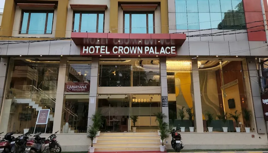 Hotel Crown Palace